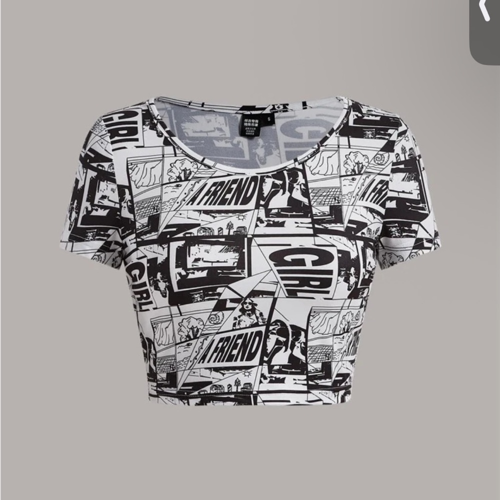 Graphic Black and White Crop Top